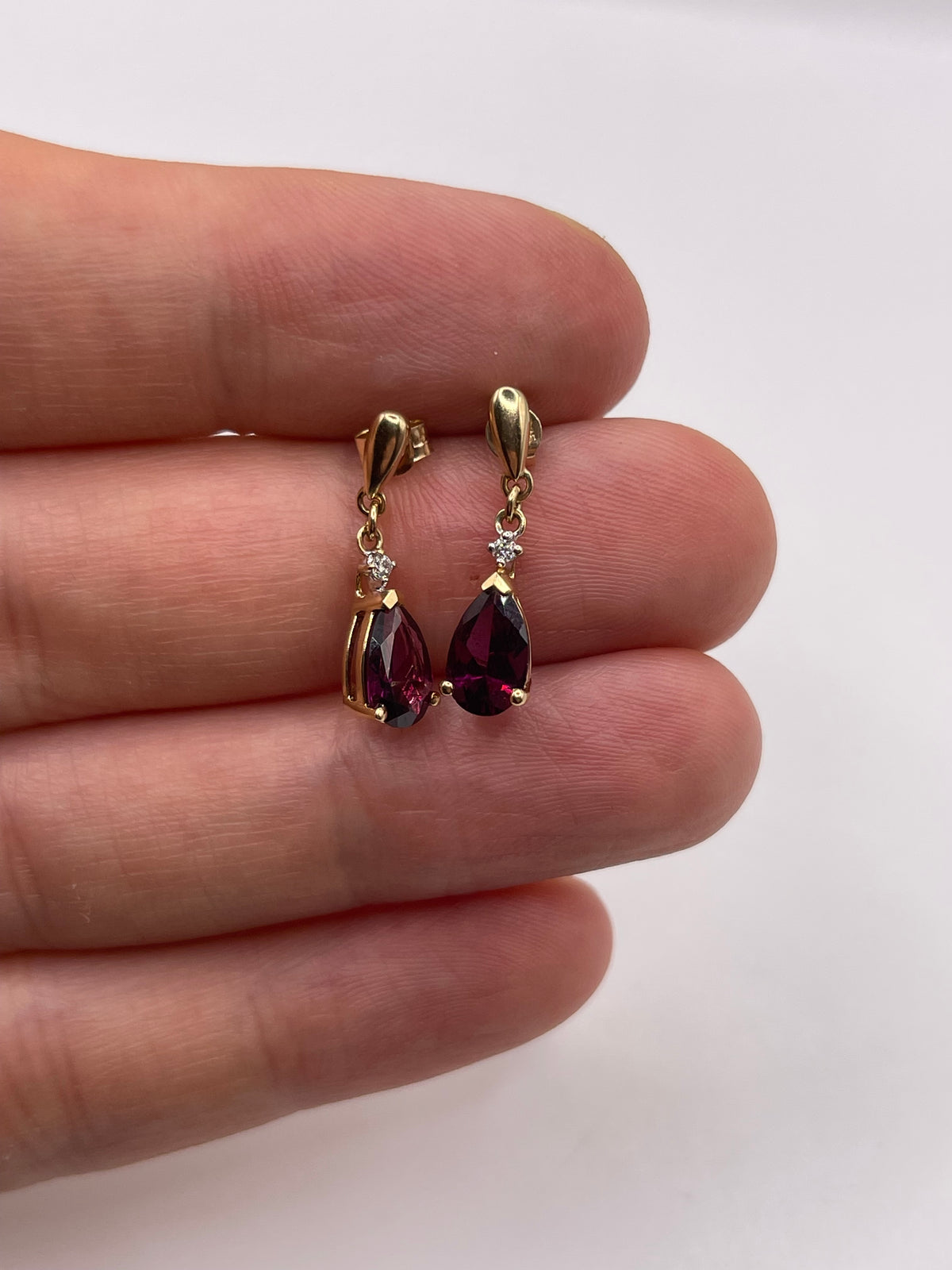 9ct gold garnet and diamond earrings