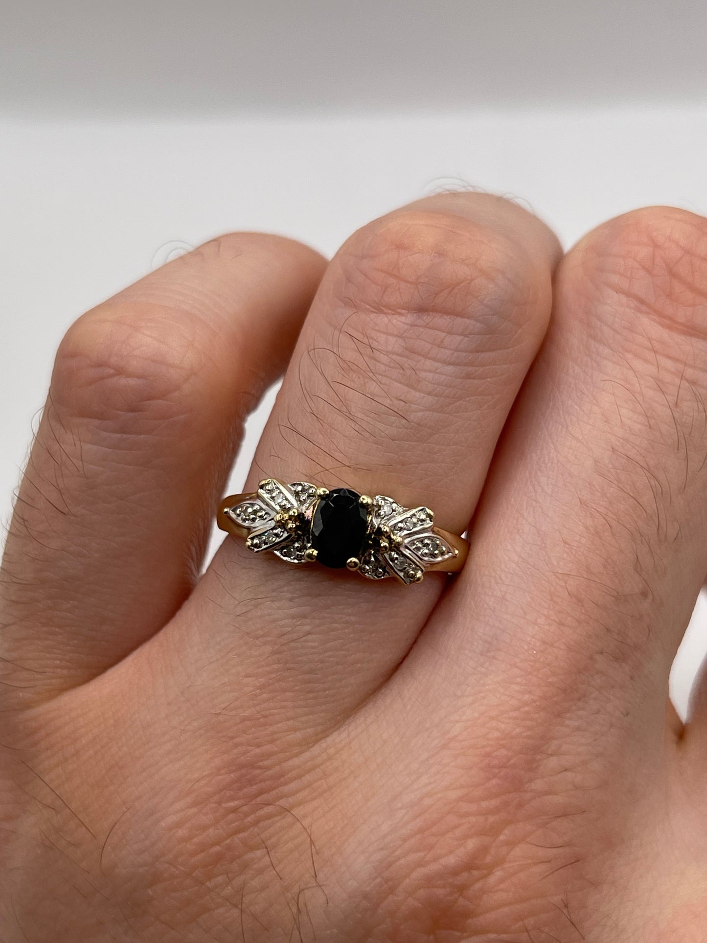 9ct gold sapphire and diamond ring