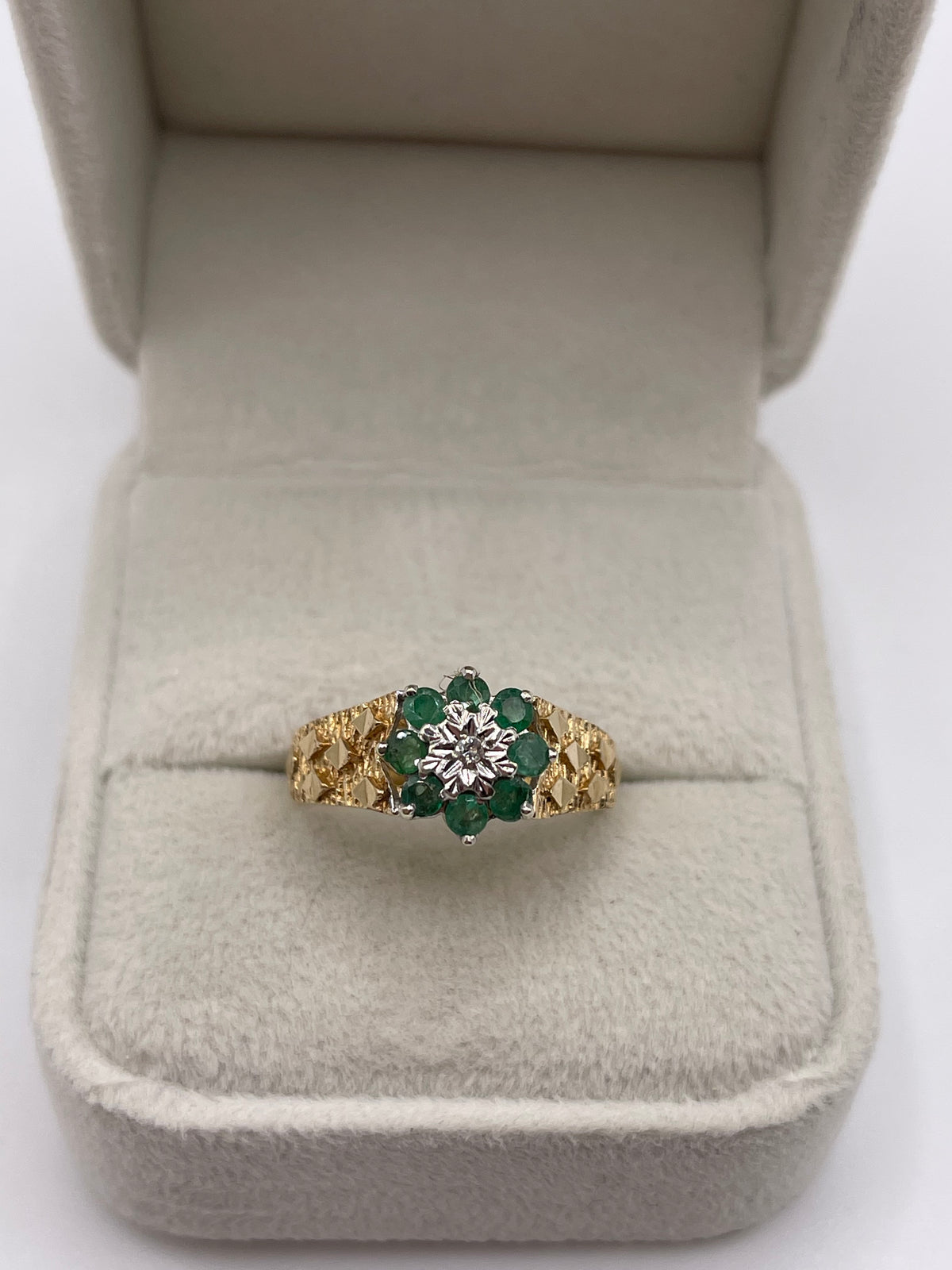9ct gold emerald and diamond ring