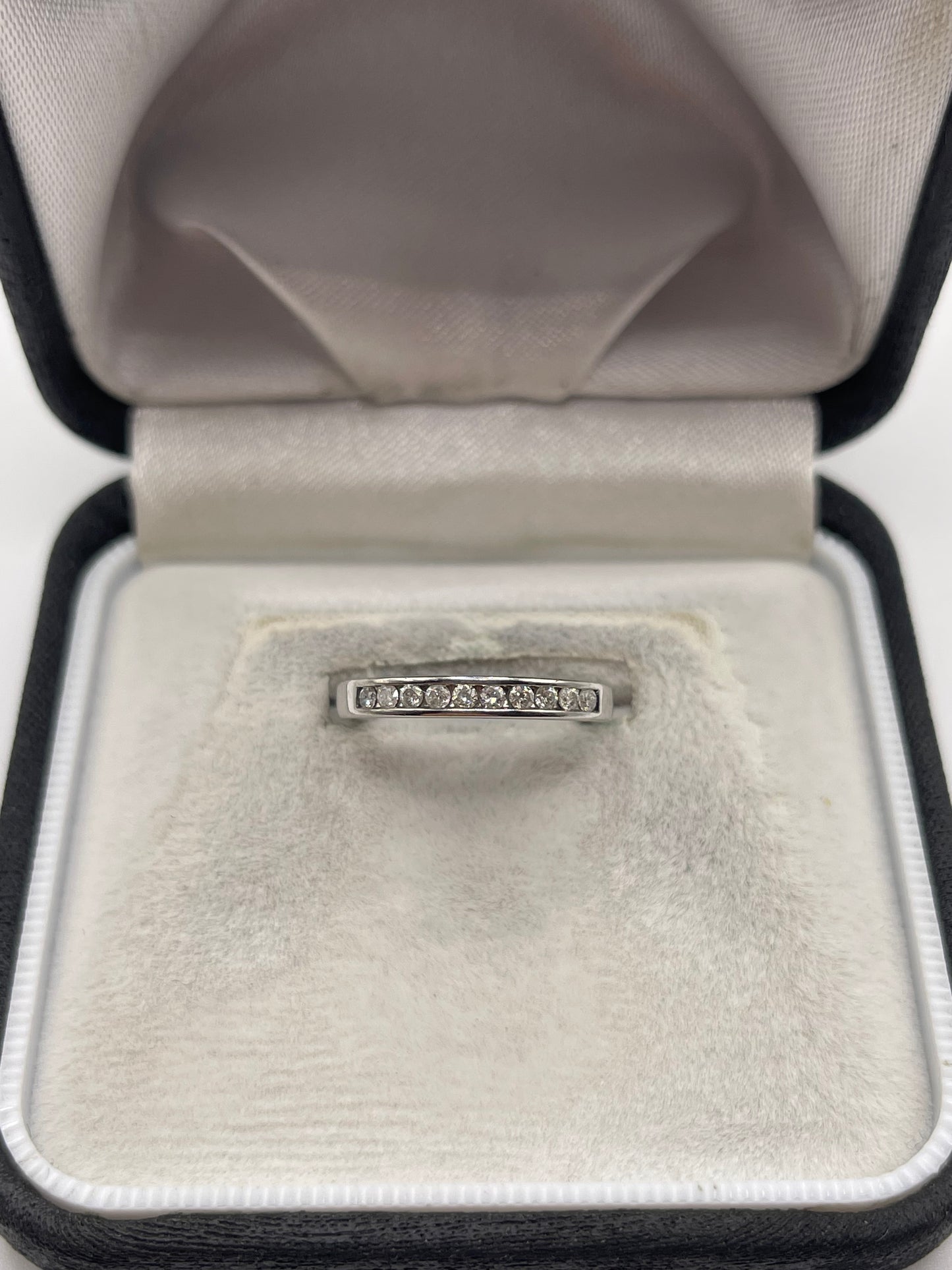 9ct white gold diamond ring