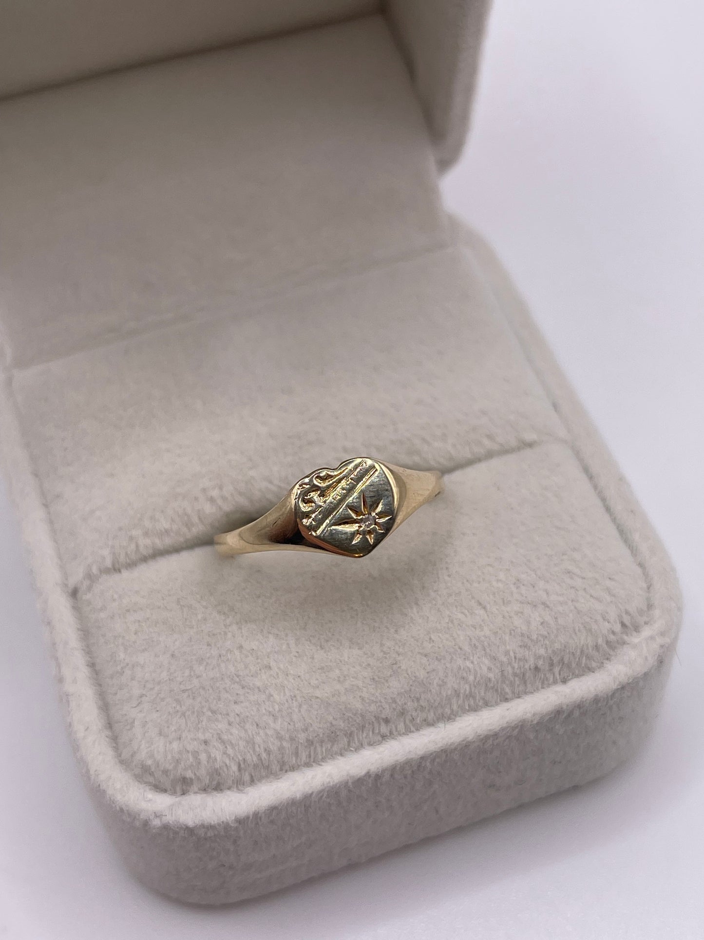 9ct gold diamond signet ring