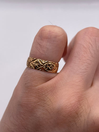 Antique 9ct rose gold patterned band
