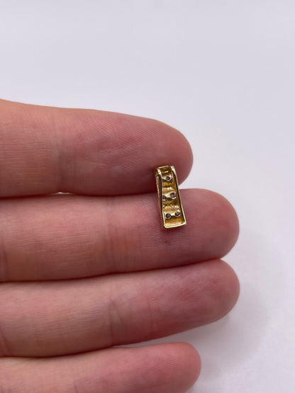 9ct gold diamond pendant