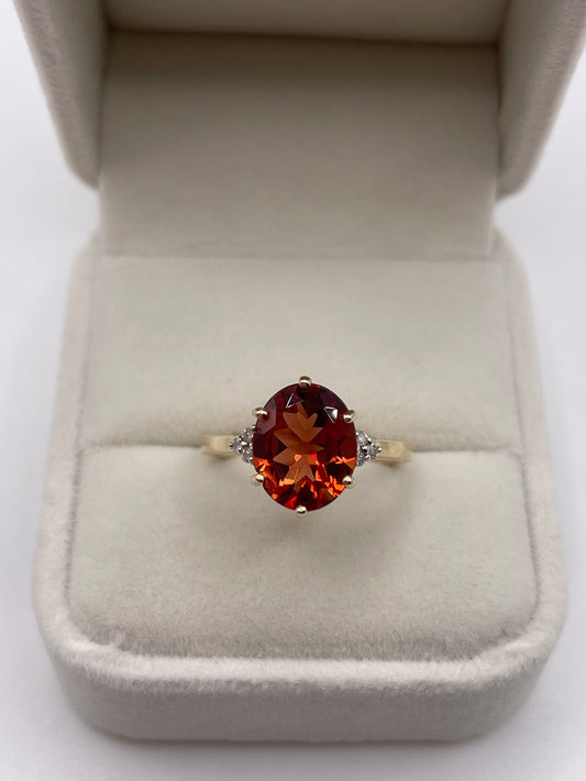 9ct gold quartz and diamond ring