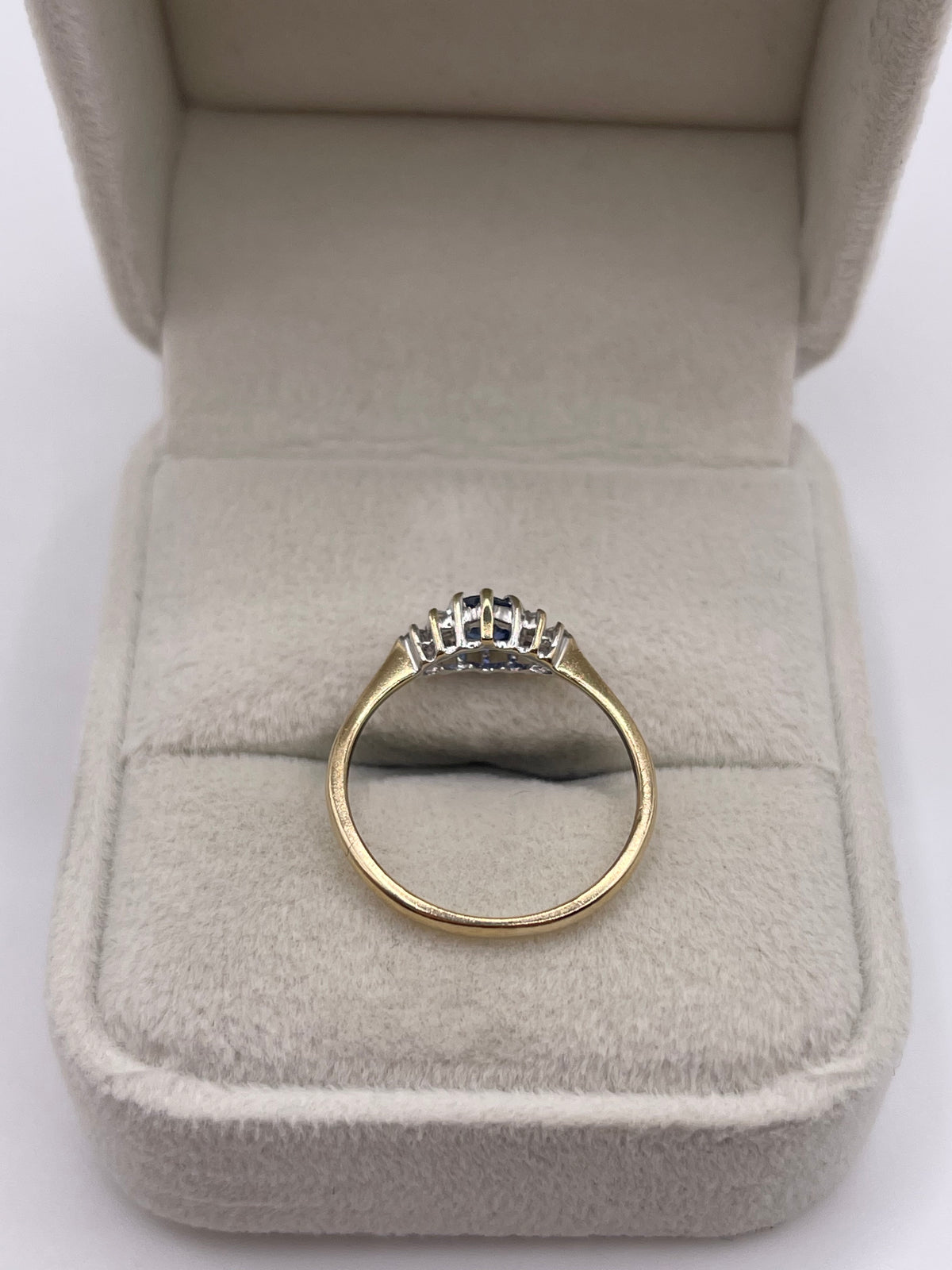 9ct gold sapphire and diamond ring