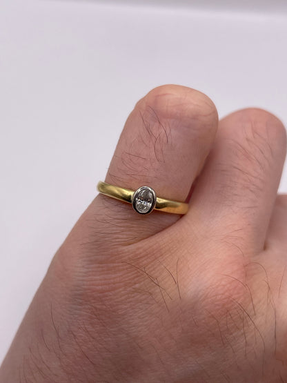 18ct gold diamond ring