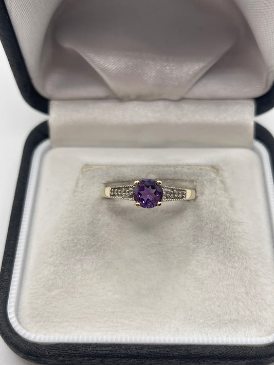 9ct gold amethyst and diamond ring