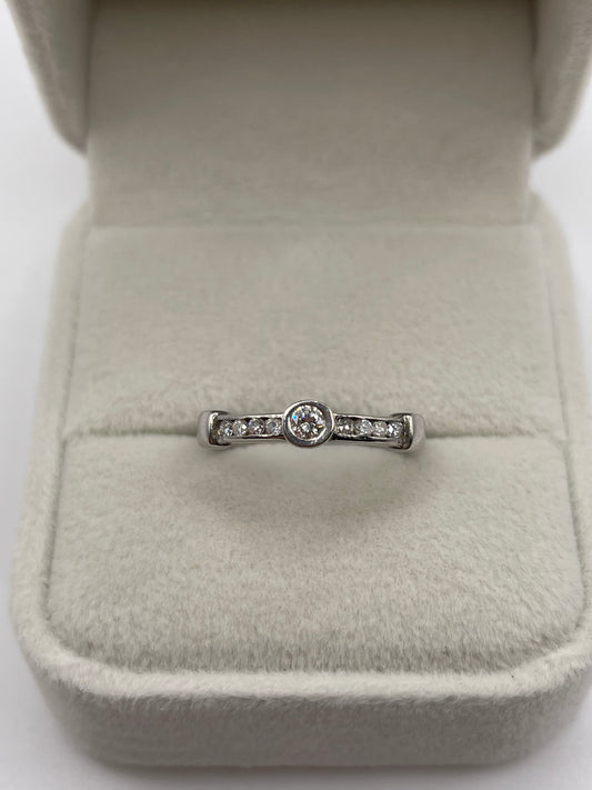 9ct white gold diamond ring