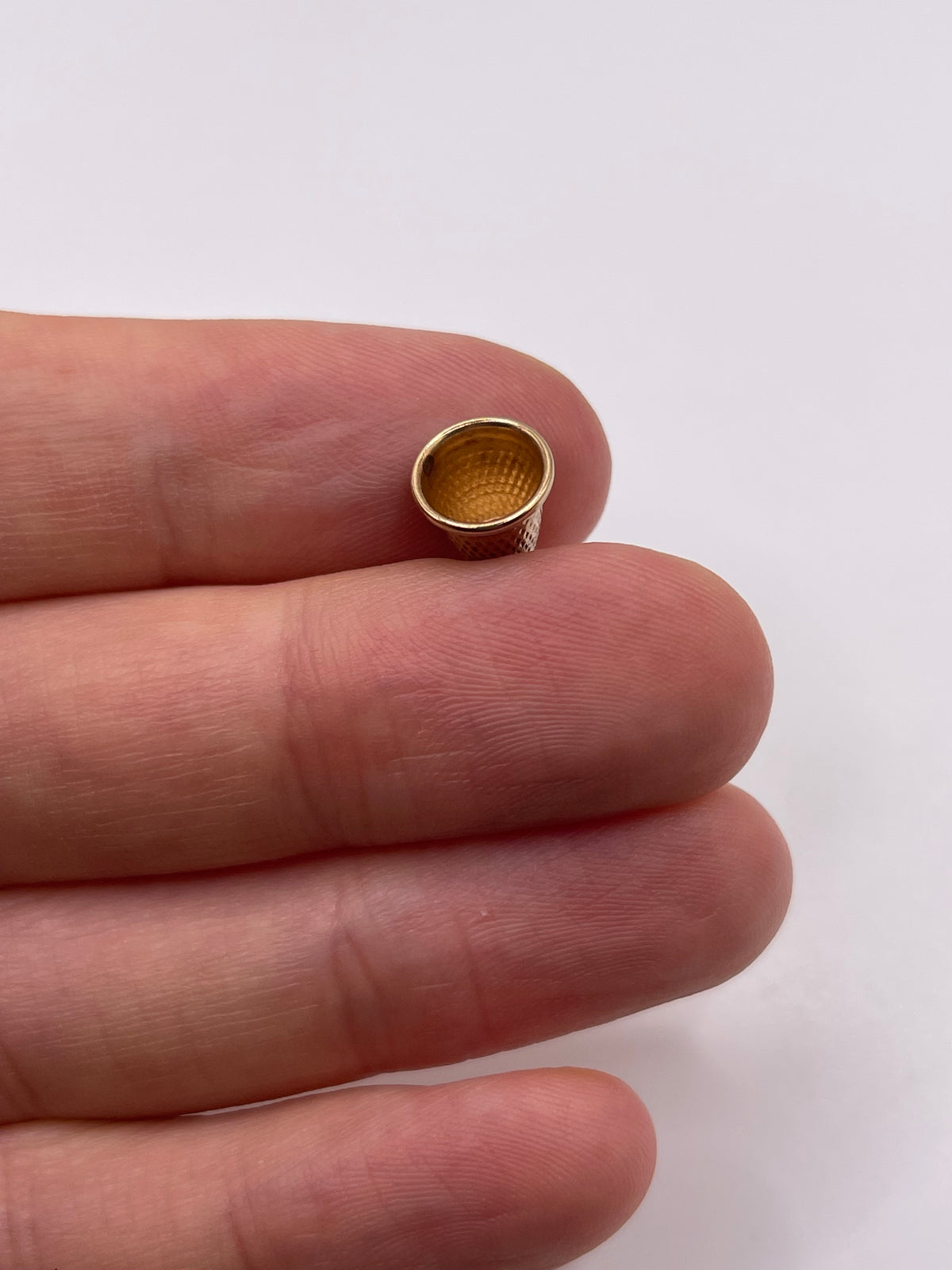 9ct gold thimble charm