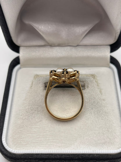 Heavy 9ct gold pearl and sapphire ring