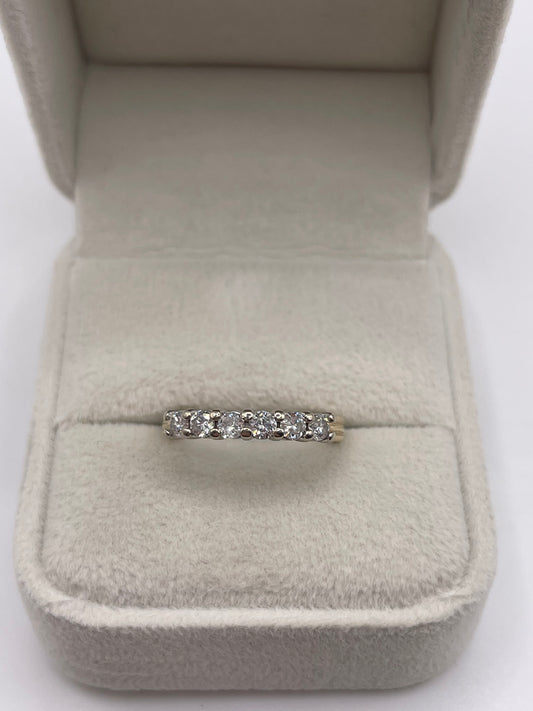 9ct gold 60 point diamond ring