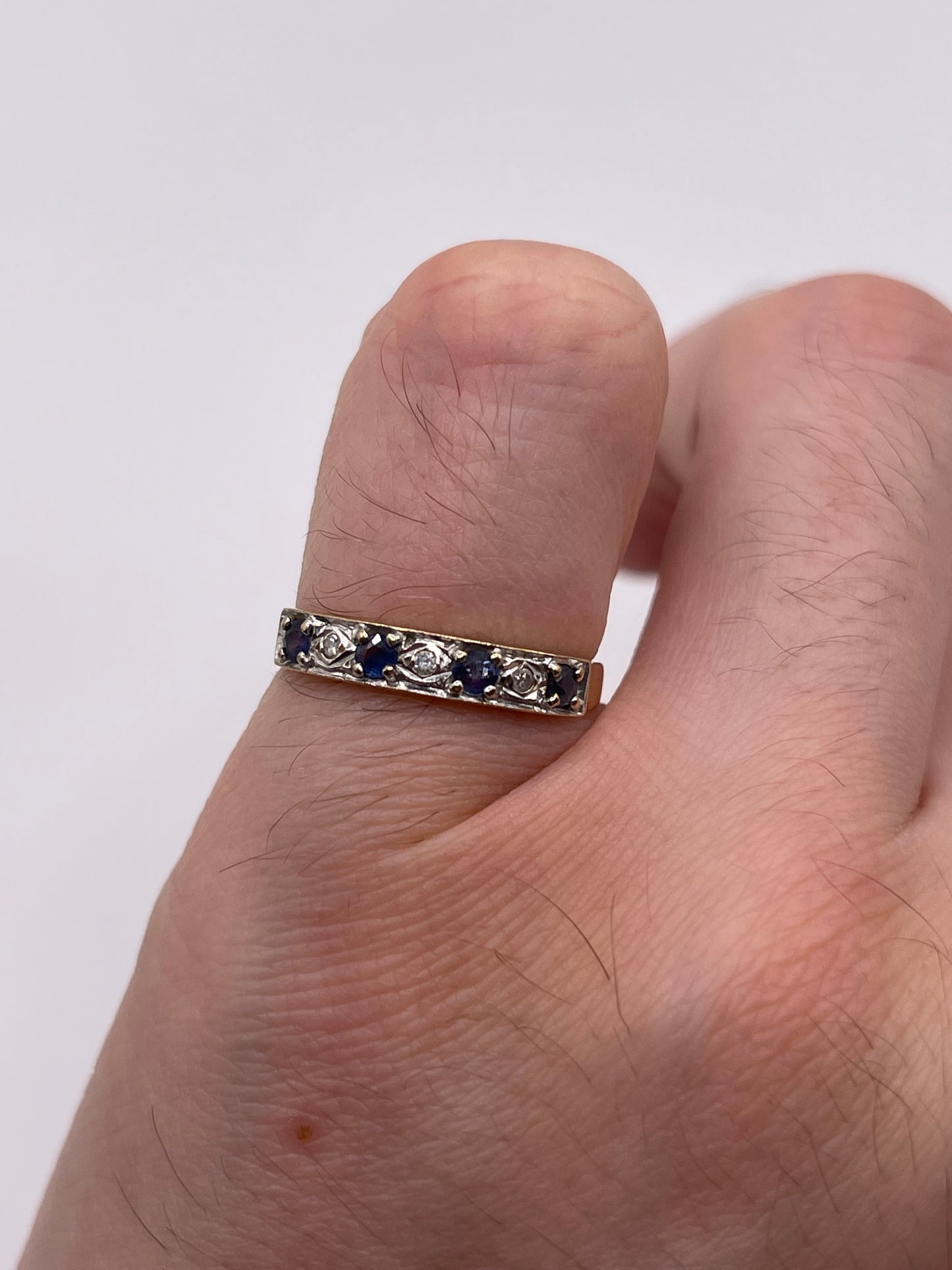 9ct gold sapphire and diamond ring