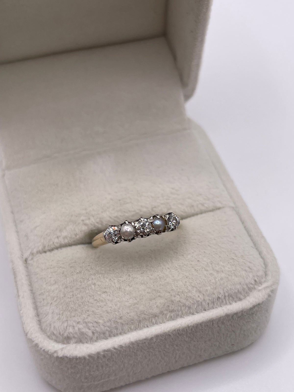 Antique 18ct gold pearl and diamond ring