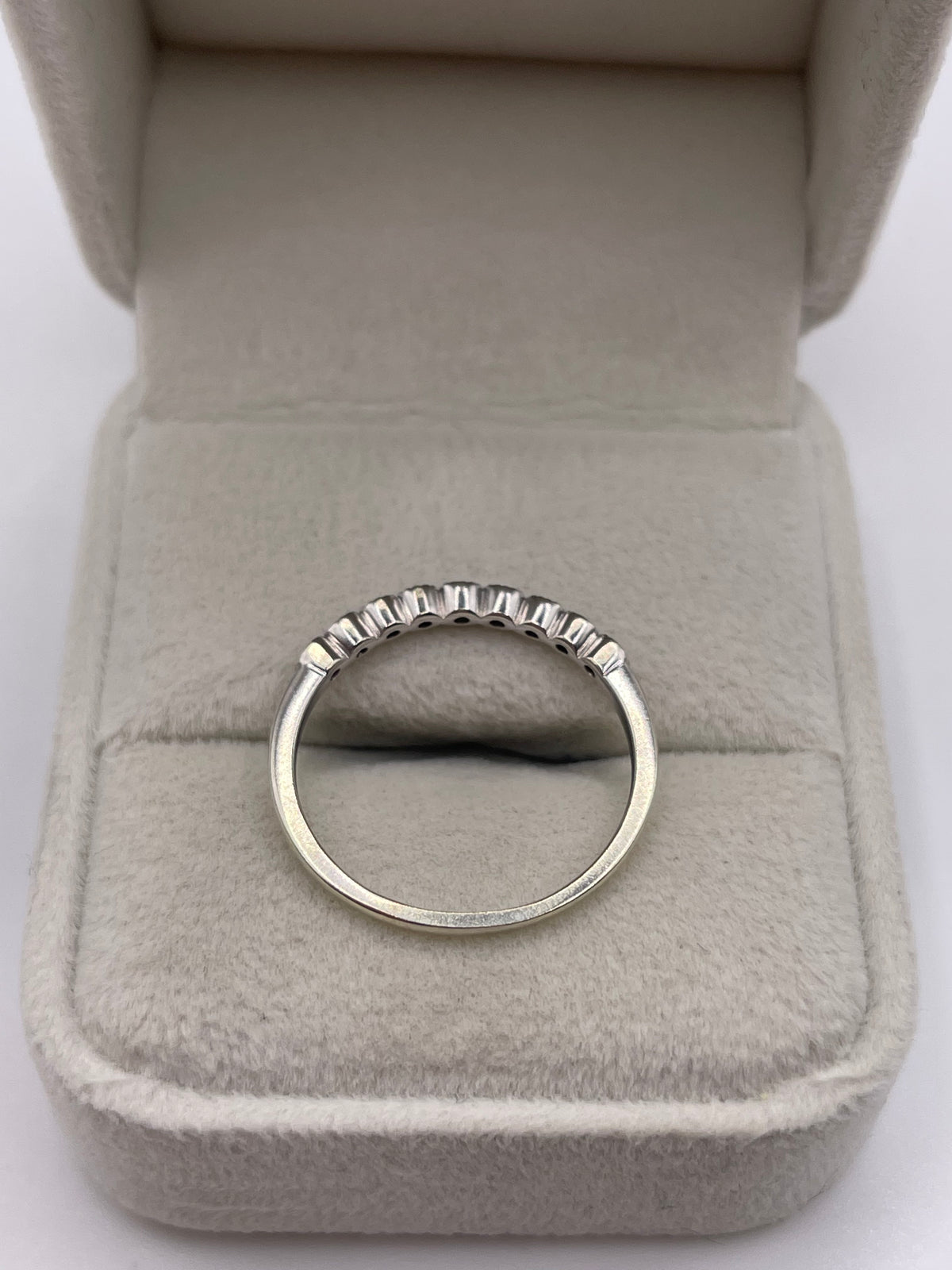 9ct white gold diamond ring