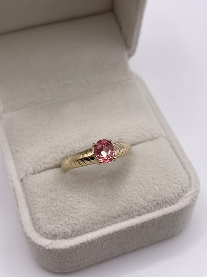 9ct gold padparadscha sapphire ring