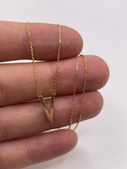 9ct gold initial V necklace
