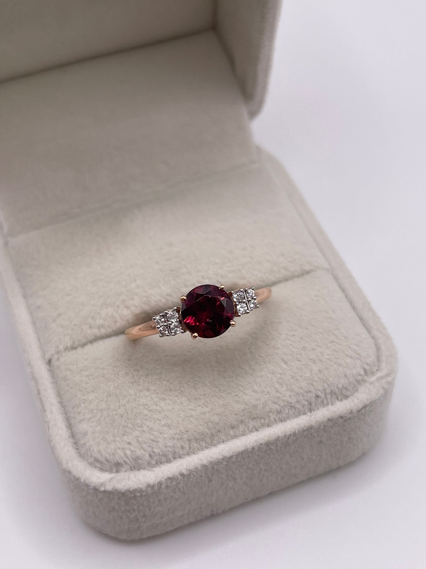9ct rose gold garnet and zircon ring