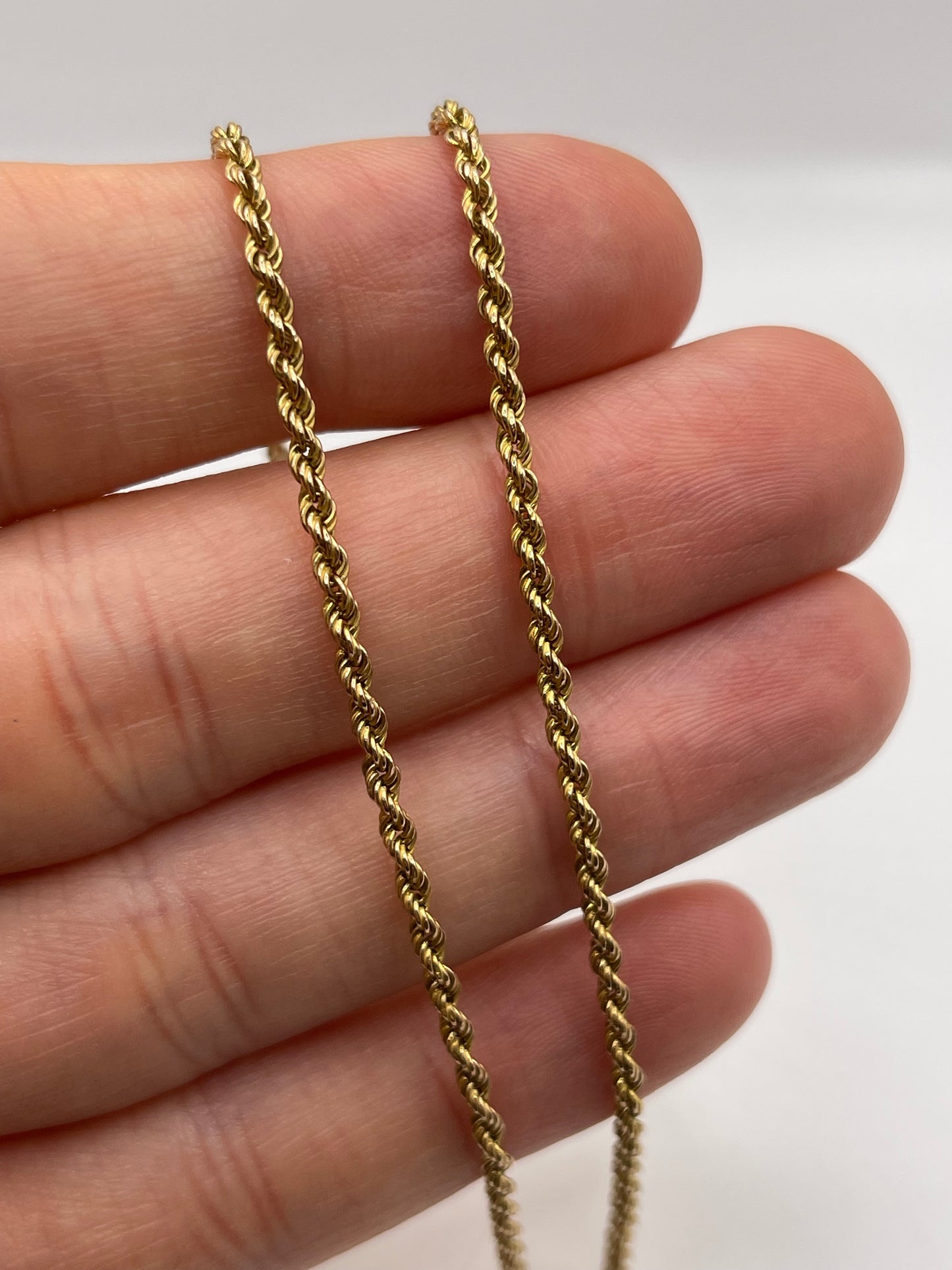 9ct gold chain 470