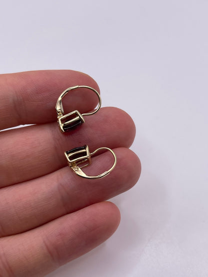 9ct gold garnet earrings