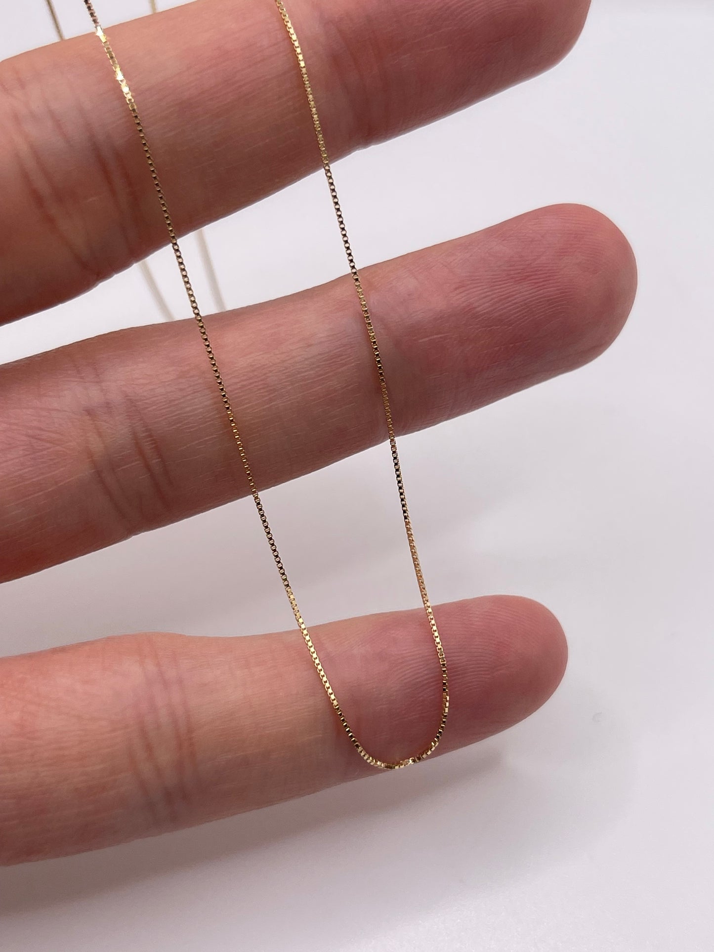 9ct gold chain O