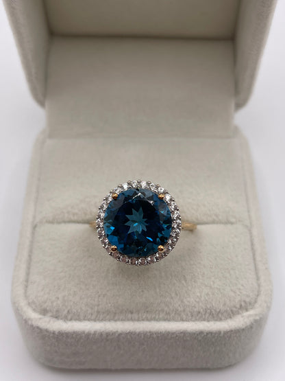 9ct gold topaz and zircon ring