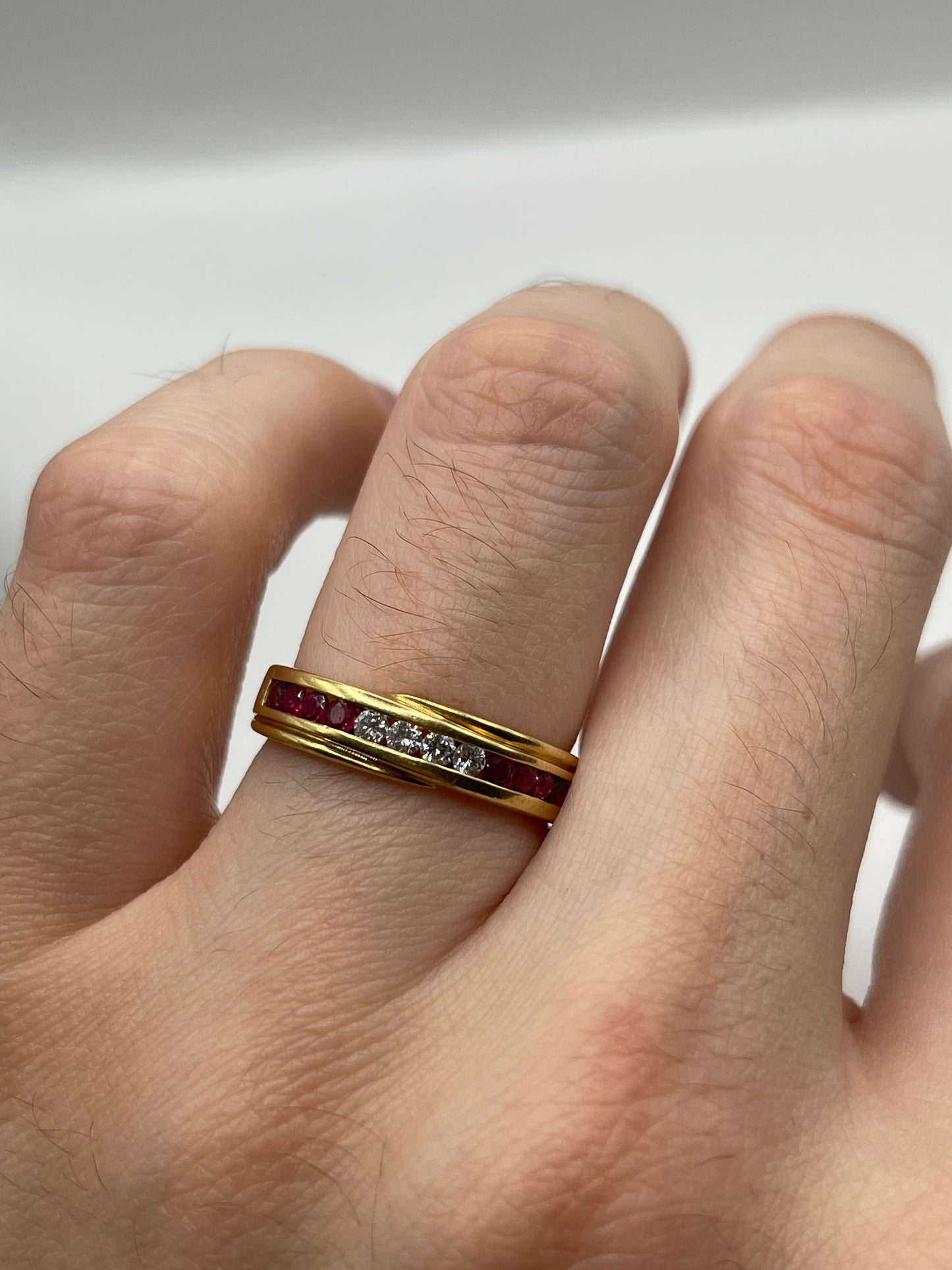 18ct gold ruby and diamond ring