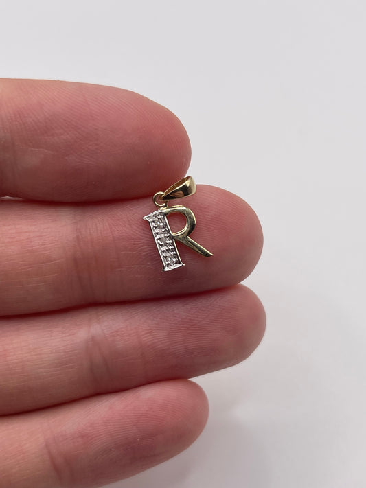 9ct gold diamond initial R pendant