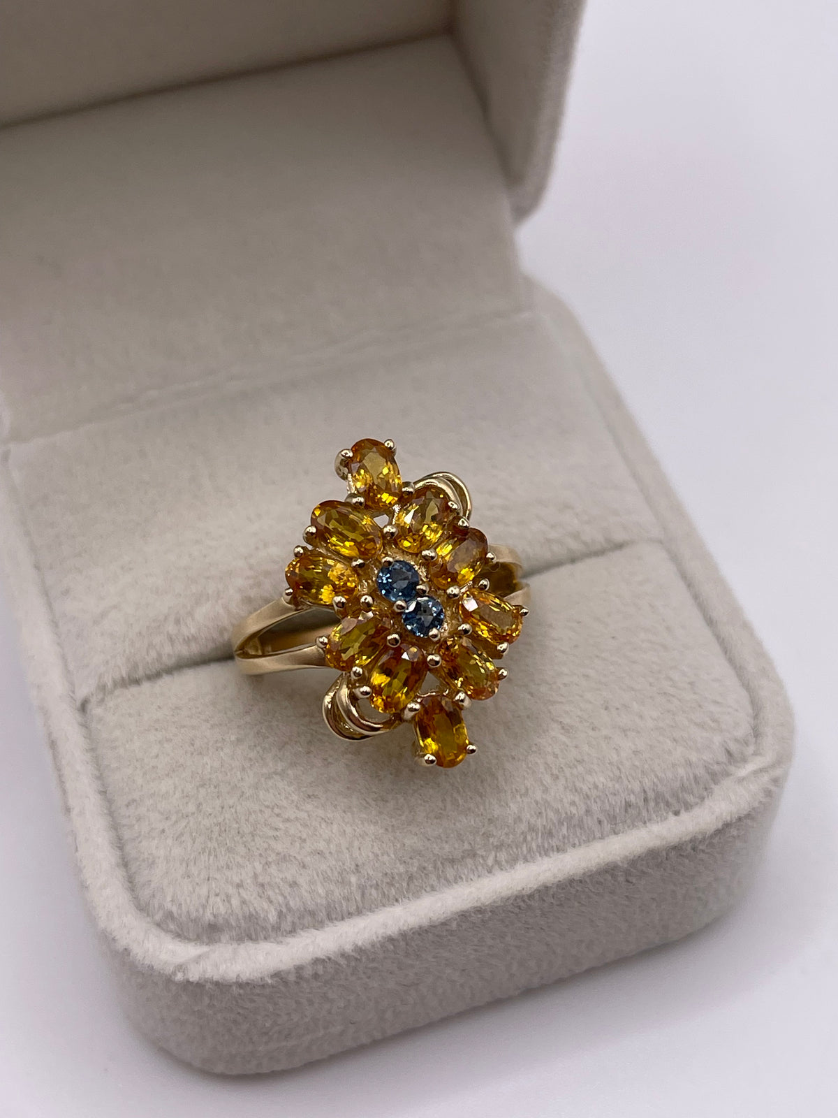 9ct gold sapphire cluster ring