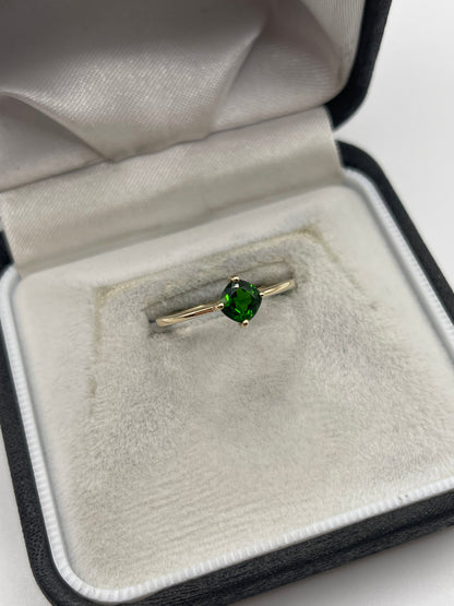9ct gold diopside ring