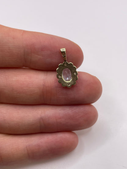 9ct gold topaz and diamond pendant