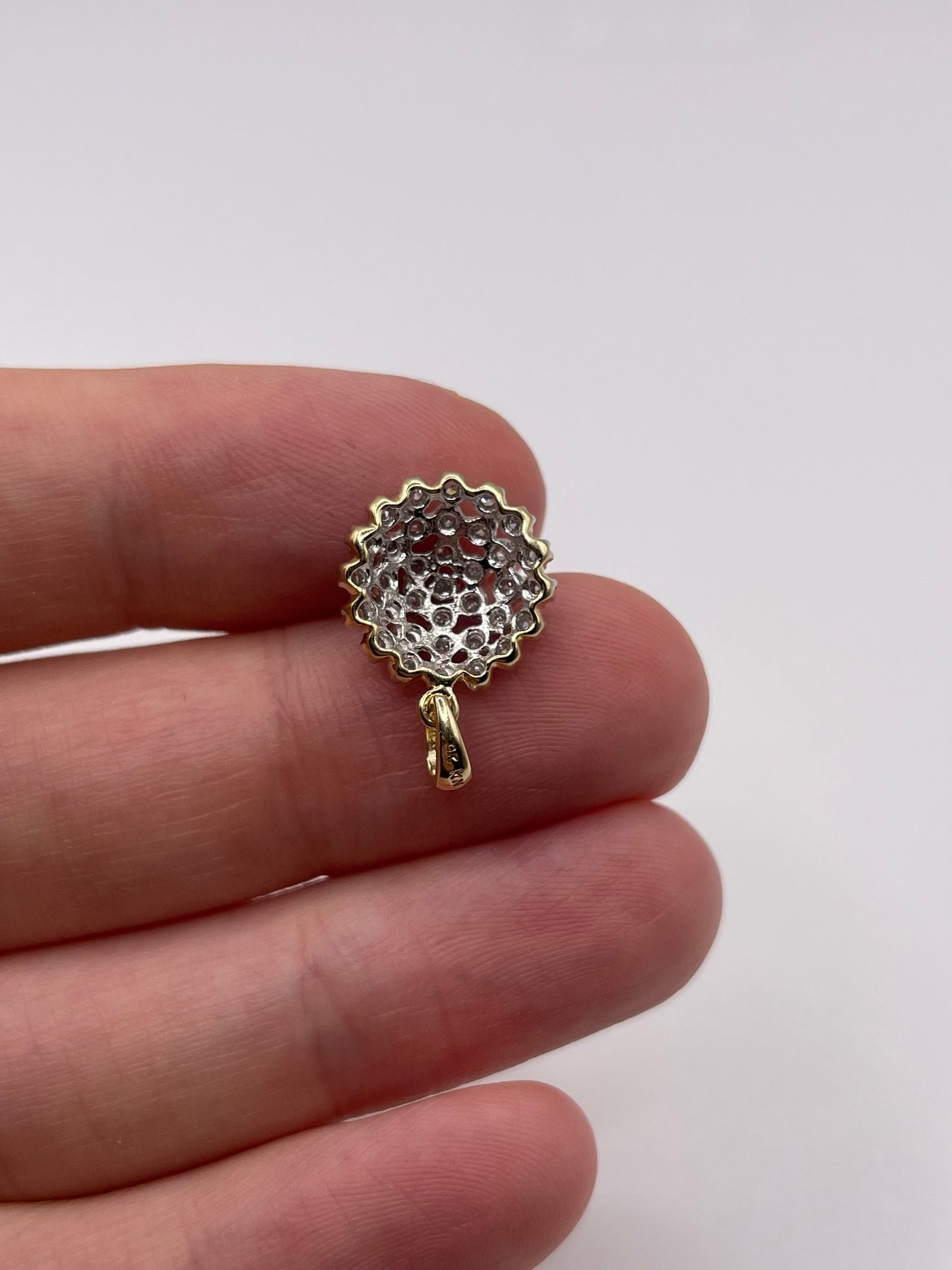 9ct gold diamond cluster pendant