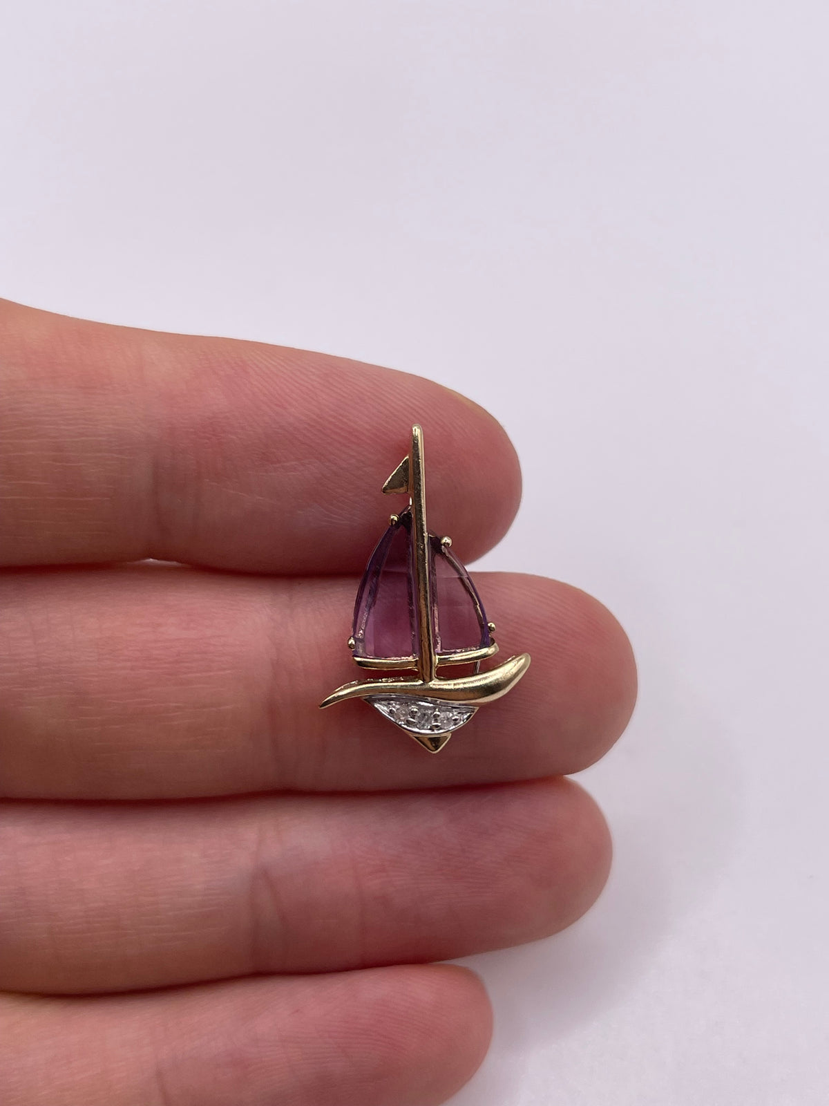 9ct gold amethyst and diamond boat pendant