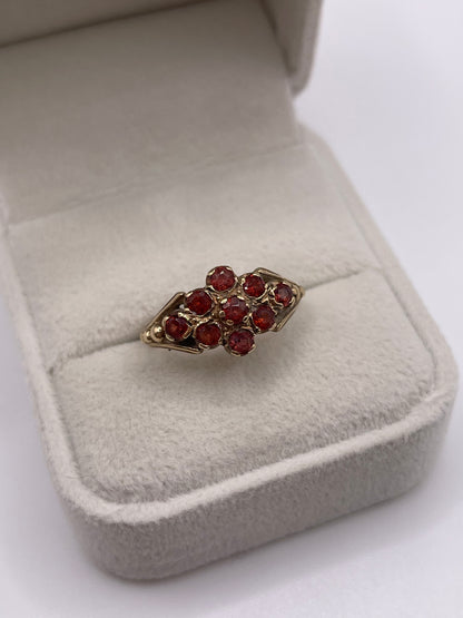 9ct gold garnet cluster ring