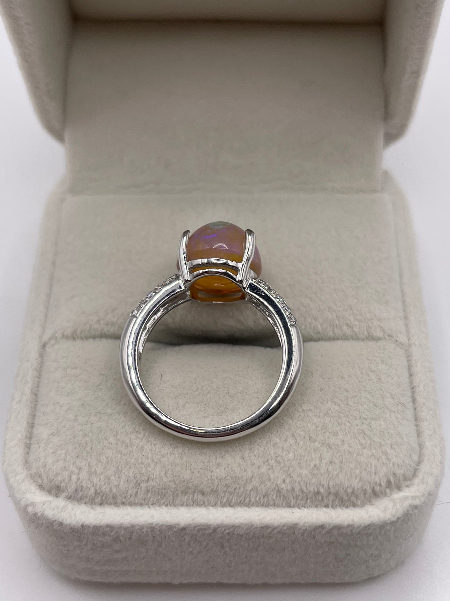 18ct white gold opal and diamond ring