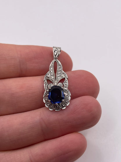 9ct white gold synthetic sapphire pendant