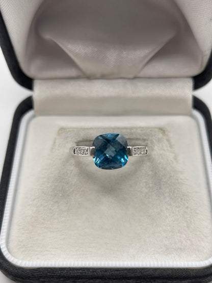 9ct white gold topaz and diamond ring