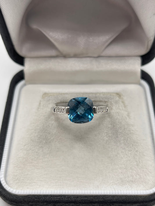 9ct white gold topaz and diamond ring