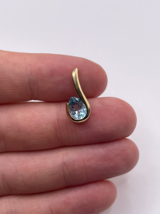 9ct gold topaz pendant
