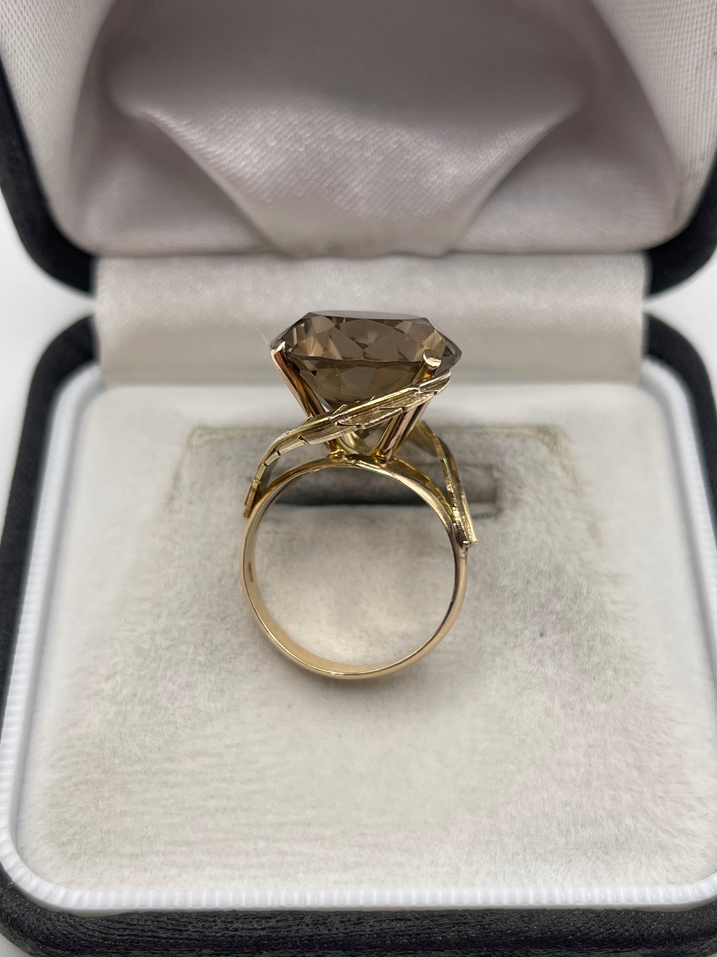 14ct gold Smokey quartz ring