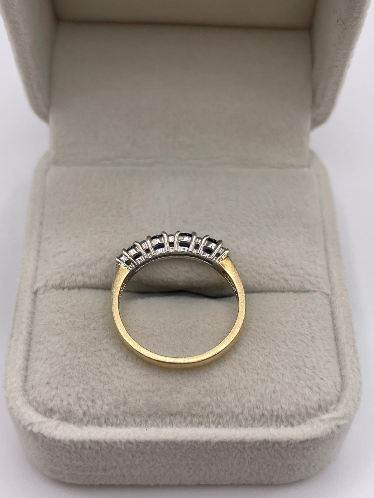 9ct gold sapphire and diamond ring