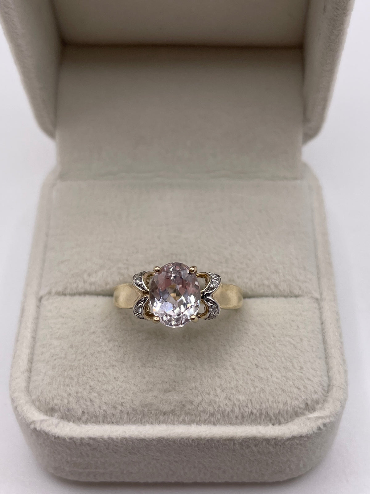 9ct gold kunzite and diamond ring