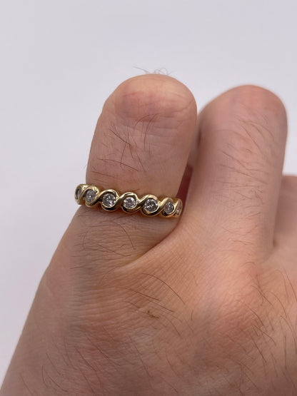 9ct gold diamond ring