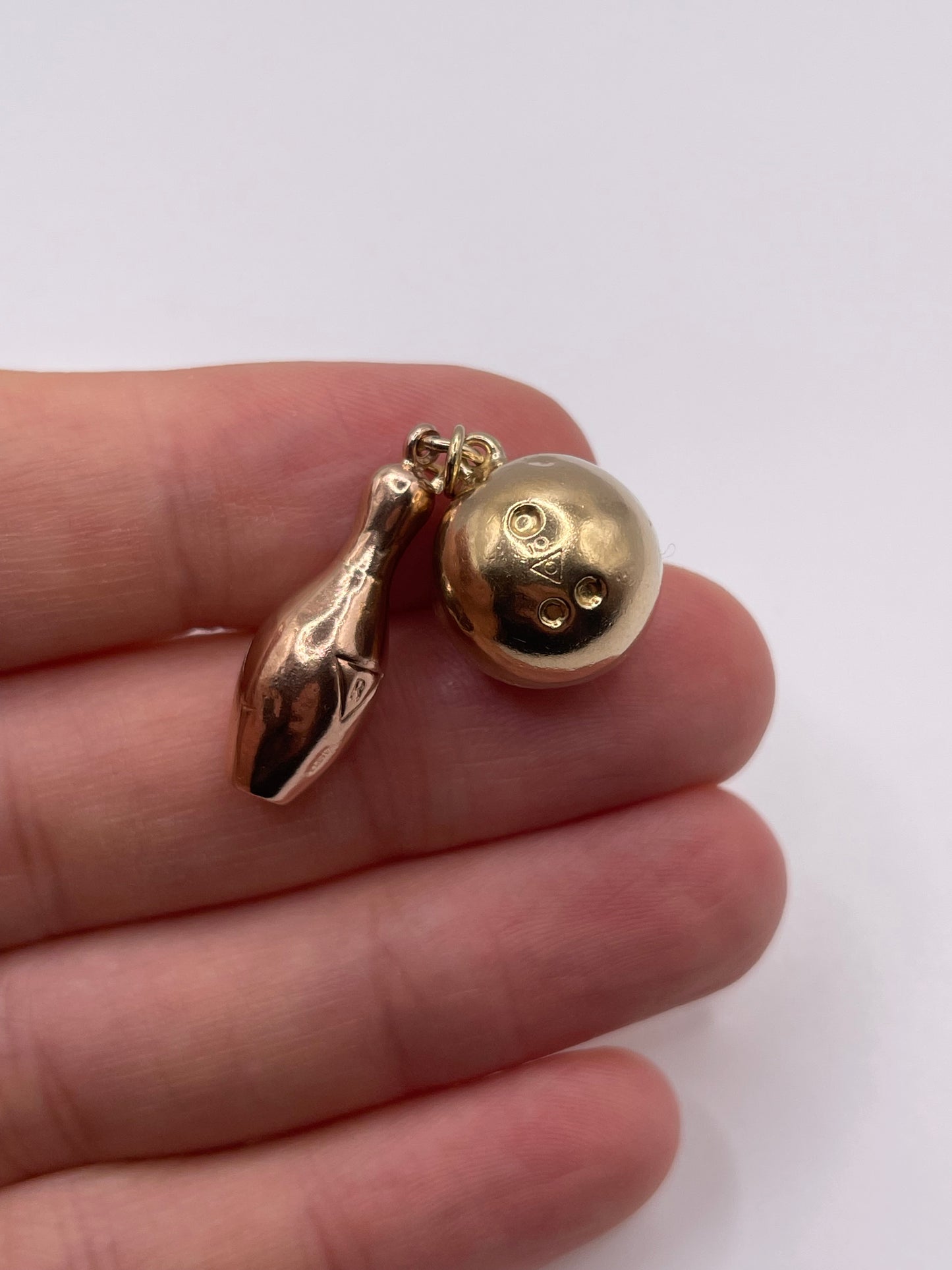 9ct two tone ten pin bowling charm