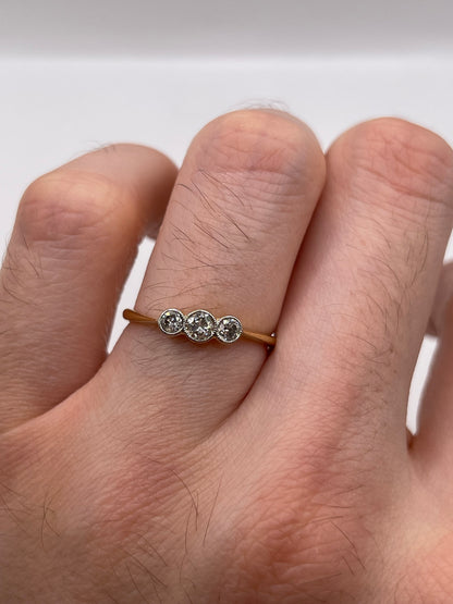 18ct gold platinum diamond ring