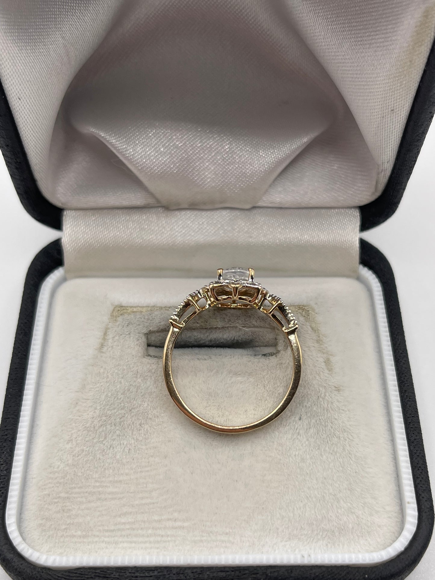 9ct gold zircon and diamond ring