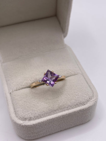 9ct gold amethyst and zircon ring
