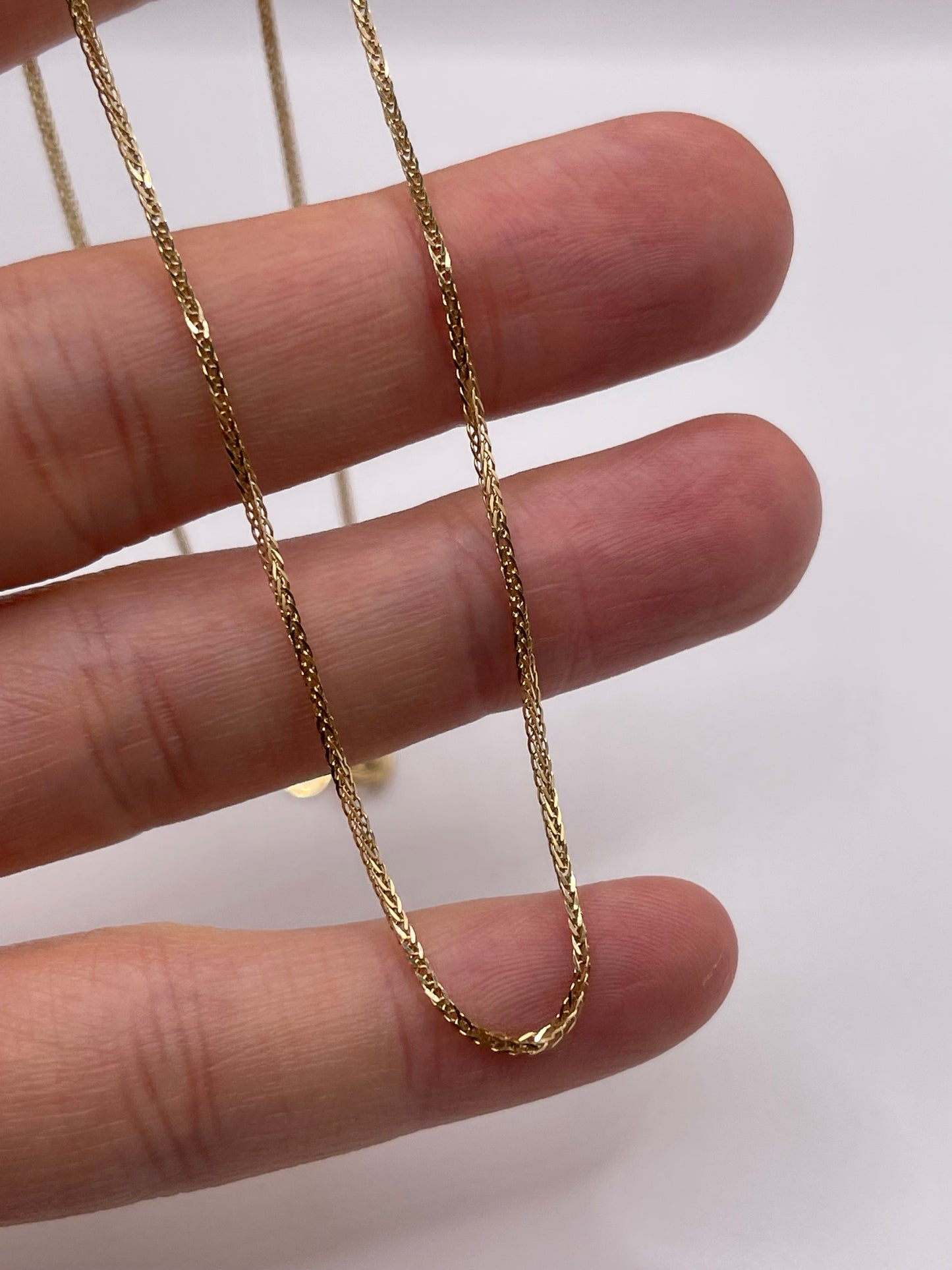 18ct gold chain 350