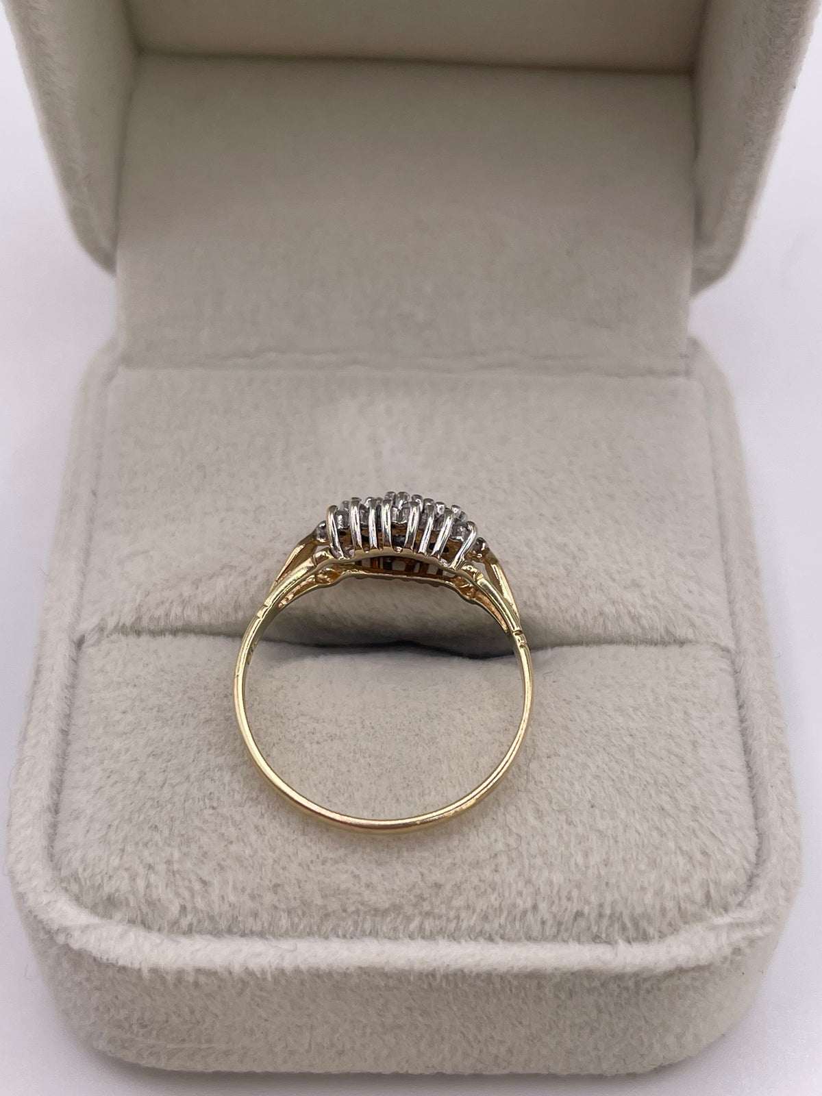 9ct gold sapphire and diamond ring