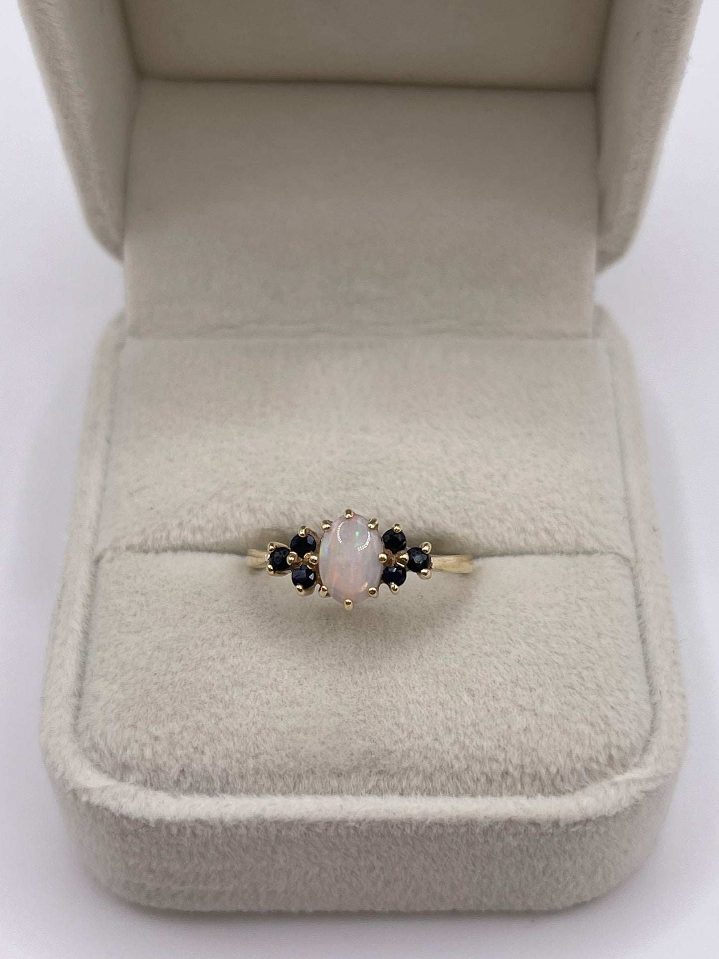 9ct gold opal and sapphire ring