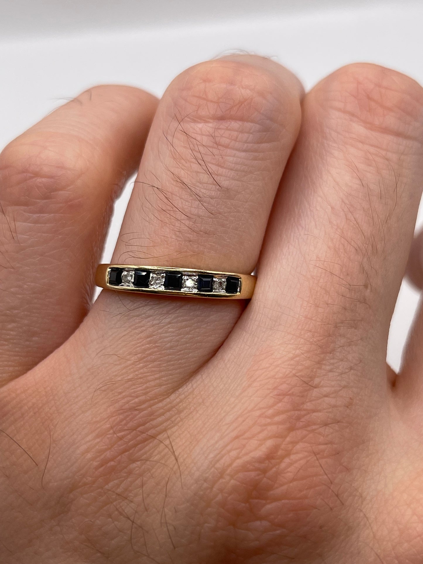 9ct gold sapphire and diamond ring